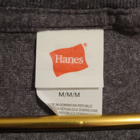 SHIRT SALE Warm Holiday Wishes Grey T-shirt Med, Black Lettering  NWOT, Unisex - Picture 4 of 5